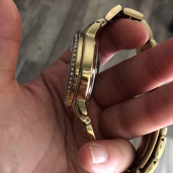 kenneth cole stainless steel gold watch - Picture 4 of 5